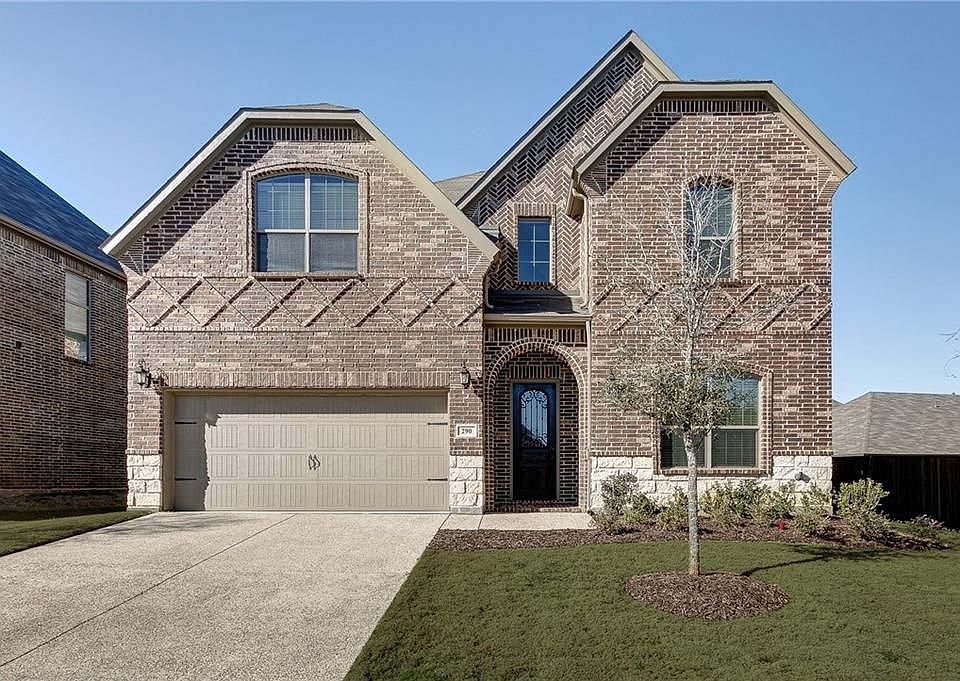 1st image of 290 Aaron Dr