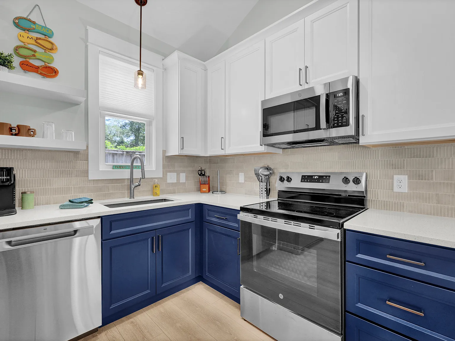1 bed, 800 sqft, $1,750 — Photo 3