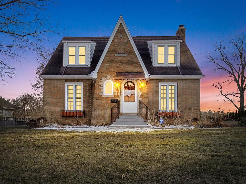 1st image of 715 E College AVENUE