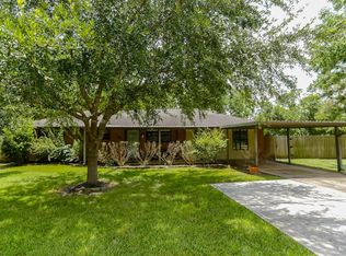 109 W Echo Ave, Friendswood, TX 77546