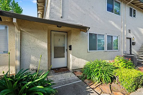 1009 Mohr Ln #2 Photo 1