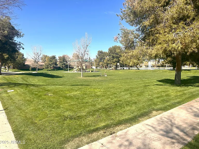 4230 E Linda Ln — Photo 27