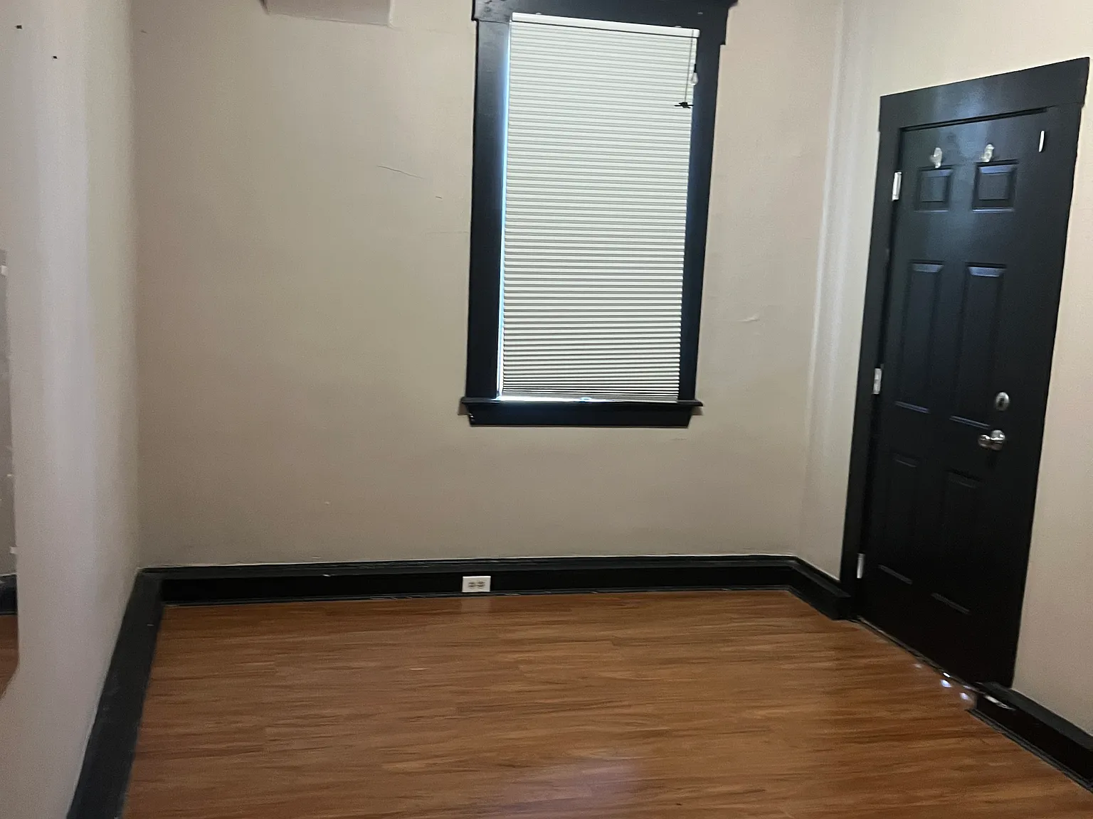 2 bed, 1000 sqft, $1,700 — Photo 4