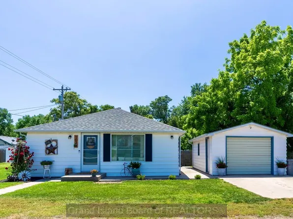 103 E Mecca St, Cairo, NE 68824