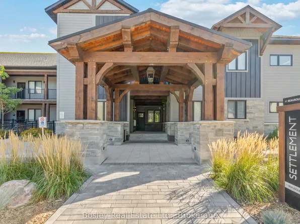 11 Beausoleil Ln #104, The Blue Mountains, ON L9Y 2X5