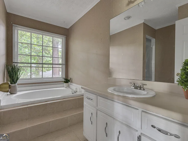 116 Crofts Cor — Photo 24