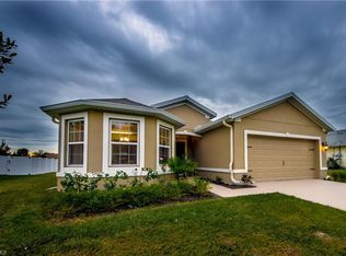 640 SW 11th Ter, Cape Coral, FL 33991