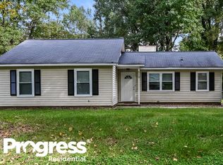 619 Pennwood Ln, Charlotte, NC 28215