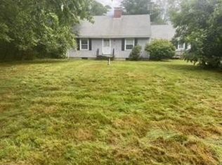 108 Battey Meetinghouse Rd, Scituate, RI 02857