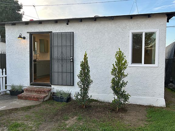 4th image of 11003 Duncan Ave
