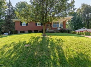 8103 Pinecastle Dr, Louisville, KY 40219