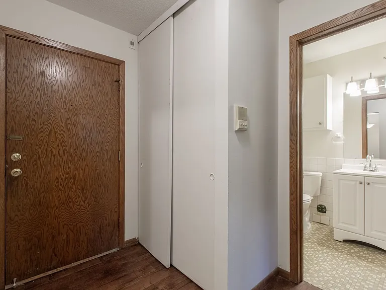 2626 Fremont Ave S — Photo 20