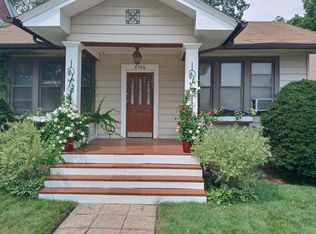 8506 S Euclid Ave, Chicago, IL 60617