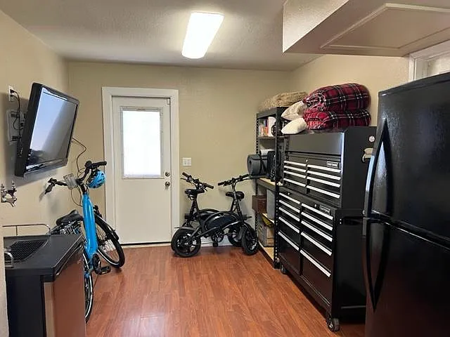 553 Bonita Ave — Photo 48