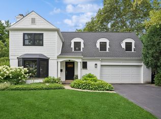 2217 Crestview Ln, Wilmette, IL 60091