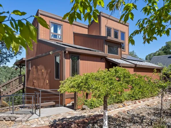 26807 Oak Knoll Terrace, Cloverdale, CA 95425