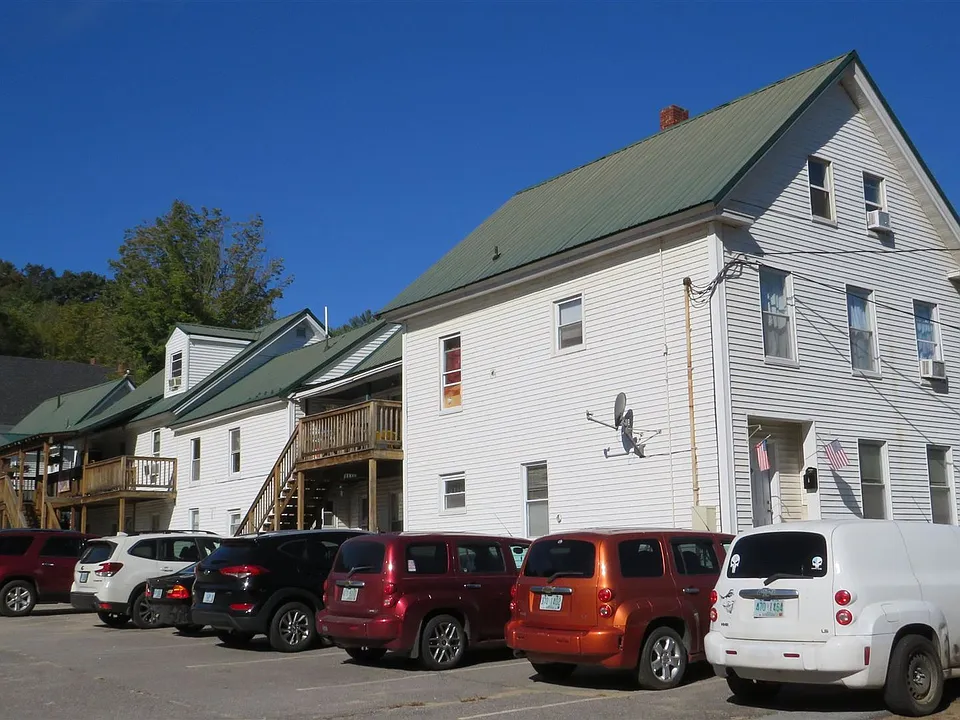 Building Photo 4