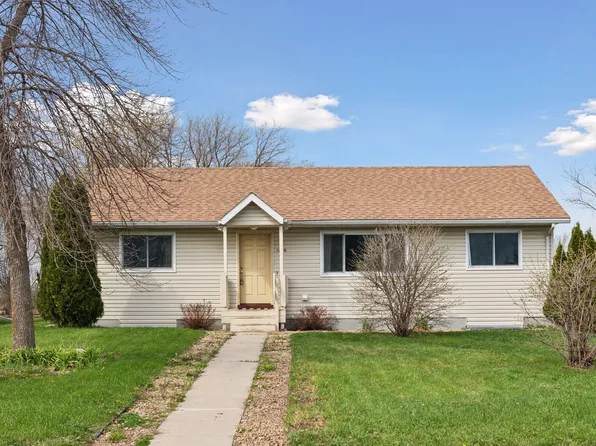 1226 Baldwin Ave N, Glencoe, MN 55336