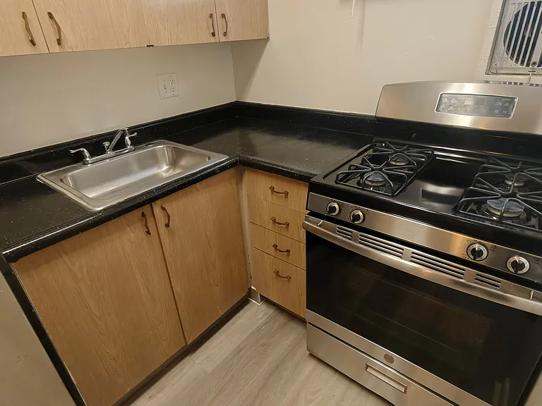 6120 Fairdel Ave — Photo 11
