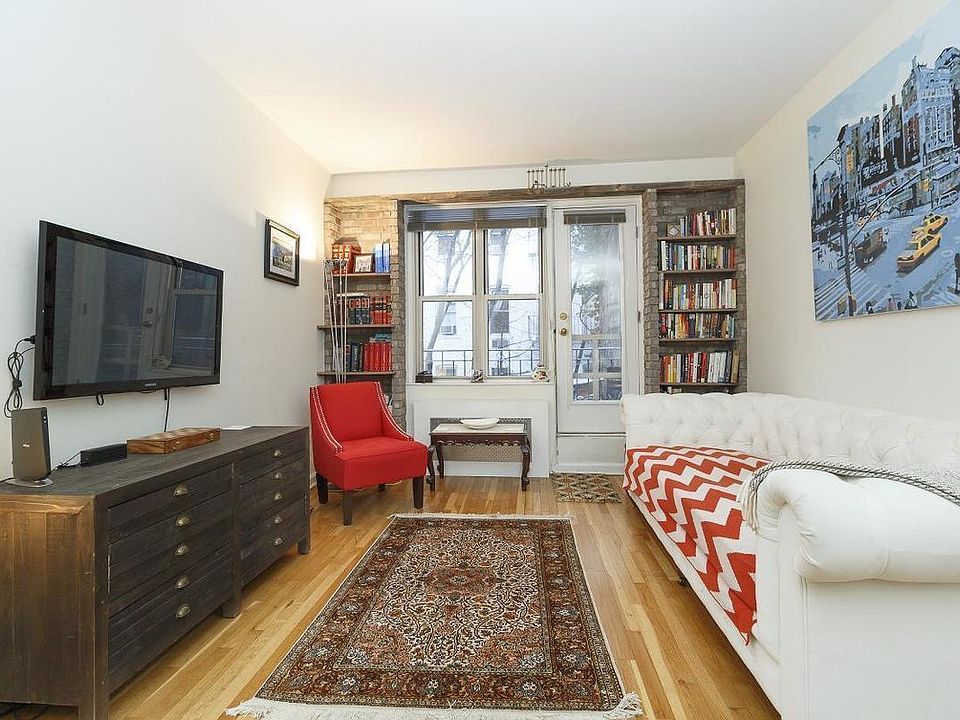 1st image of 11 Charlton St APT 2C