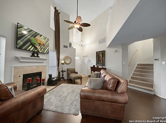 2nd image of 6042 Woodway Ct
