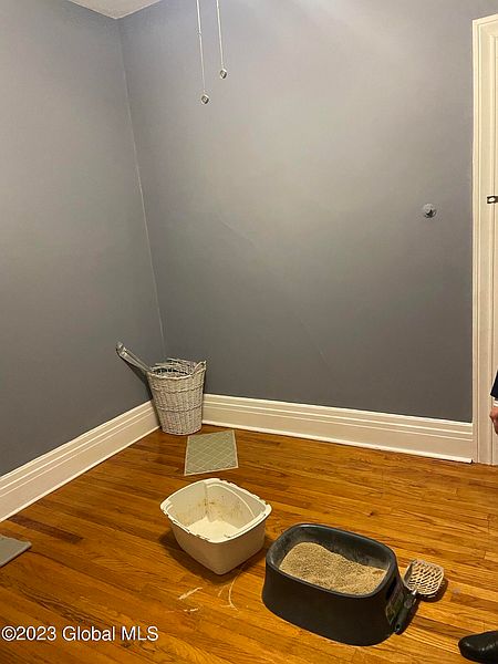 4th image of 102 Oakwood Avenue