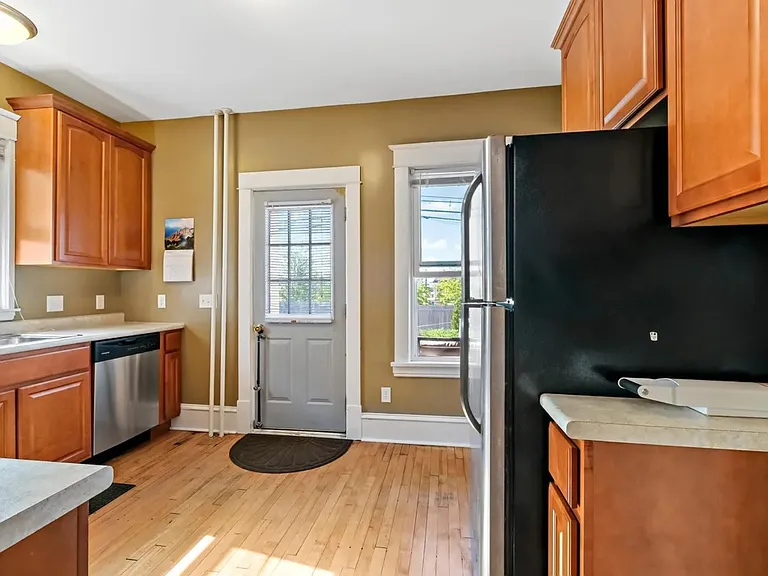 1480 Sherburne Ave #1 — Photo 3
