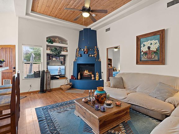 5th image of 968 Villarrica St NW