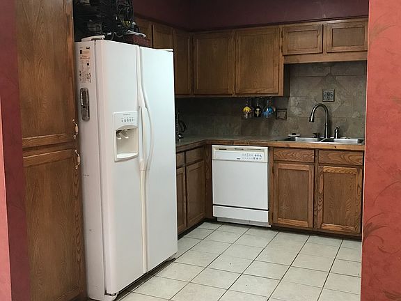 4th image of 510 Brian Dr