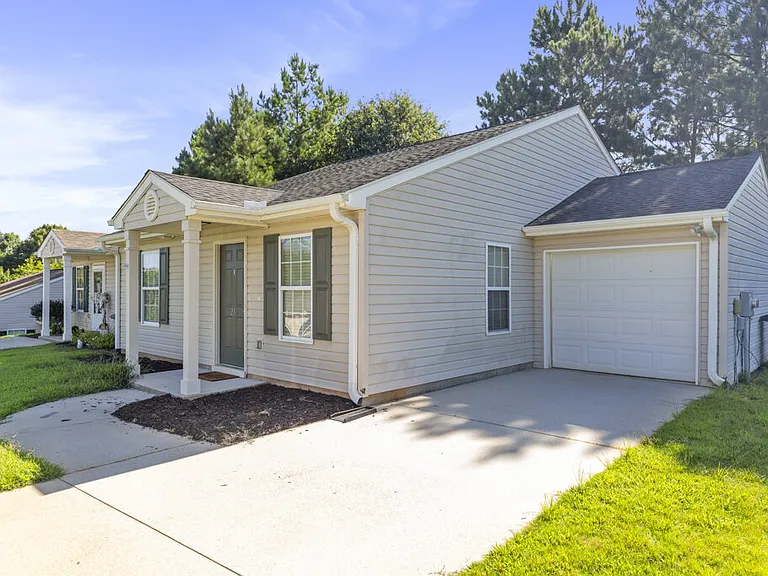 232 Tamarack Dr — Photo 3