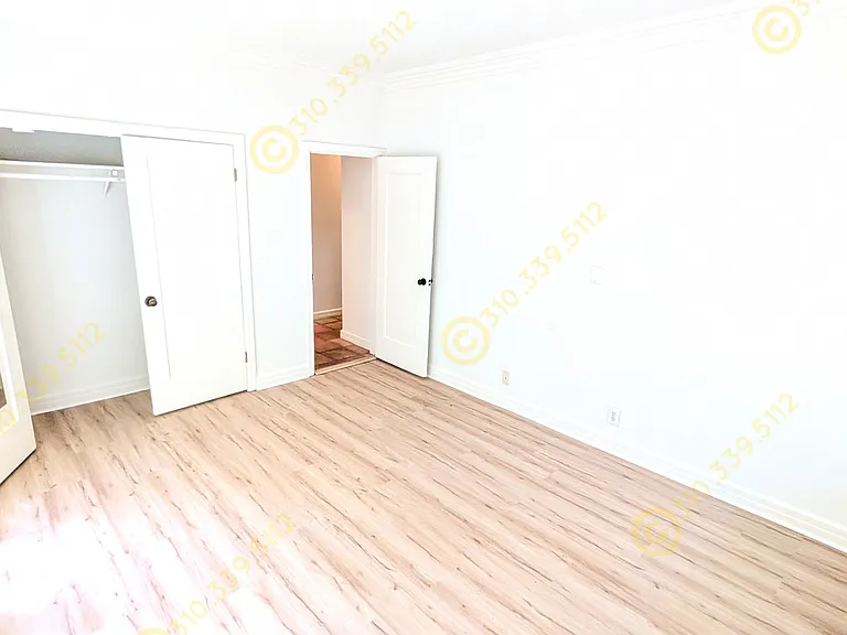 118 S Camden Dr #D — Photo 15