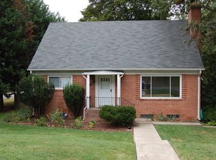 4605 36th St N, Arlington, VA 22207