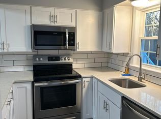 585 Turnpike St APT 17, South Easton, MA 02375