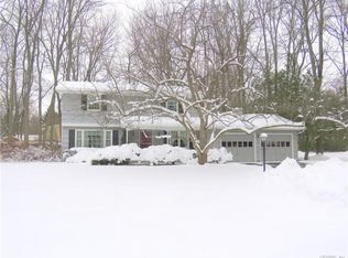 1286 Hunter Cir, Webster, NY 14580