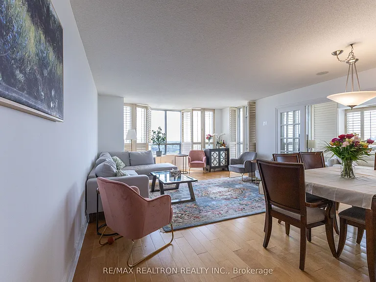 78 Harrison Garden Blvd #1409 — Photo 11