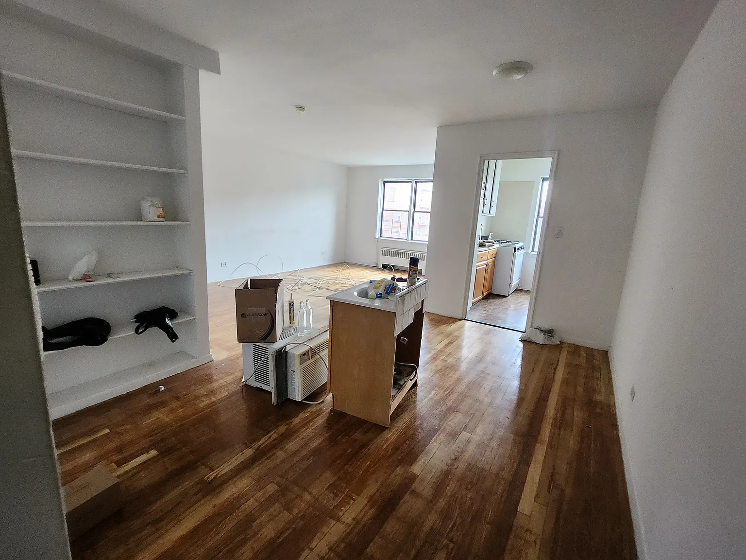 1 bed, 700 sqft, $1,819 — Photo 3