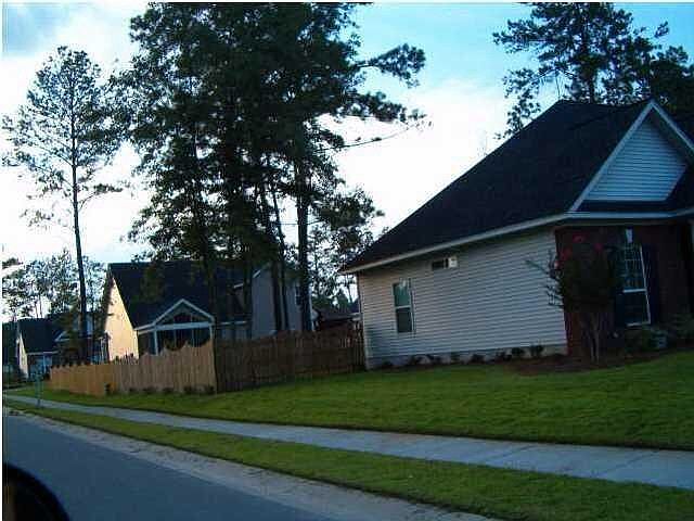 2nd image of 101 Bay Colony Ct