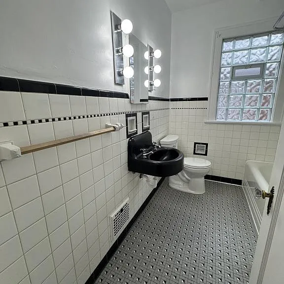 8311 Jadwin St — Photo 5