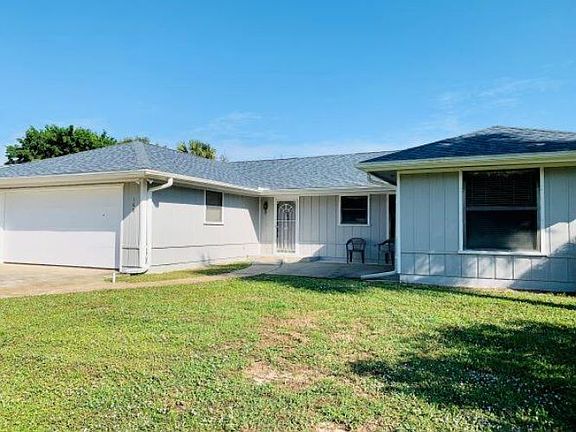 3rd image of 160 11th Ct