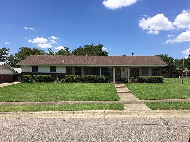 1st image of 3567 Cloverdale Ln