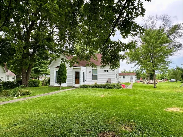 610 Grand St, New Virginia, IA 50210