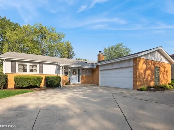 6918 Wilmette Ave, Darien, IL 60561