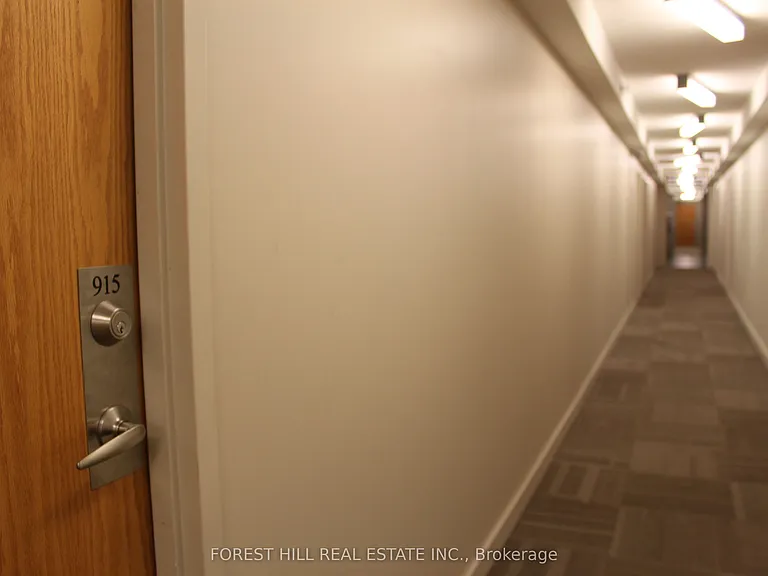 20 Joe Shuster Way #915 — Photo 3