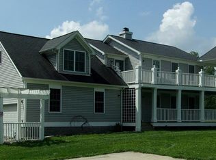 2443 S Fox North Rd, Hubbard, OH 44425