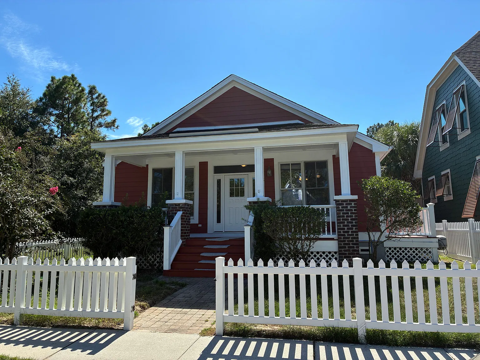 3 bed, 2104 sqft, $2,395 — Photo 1