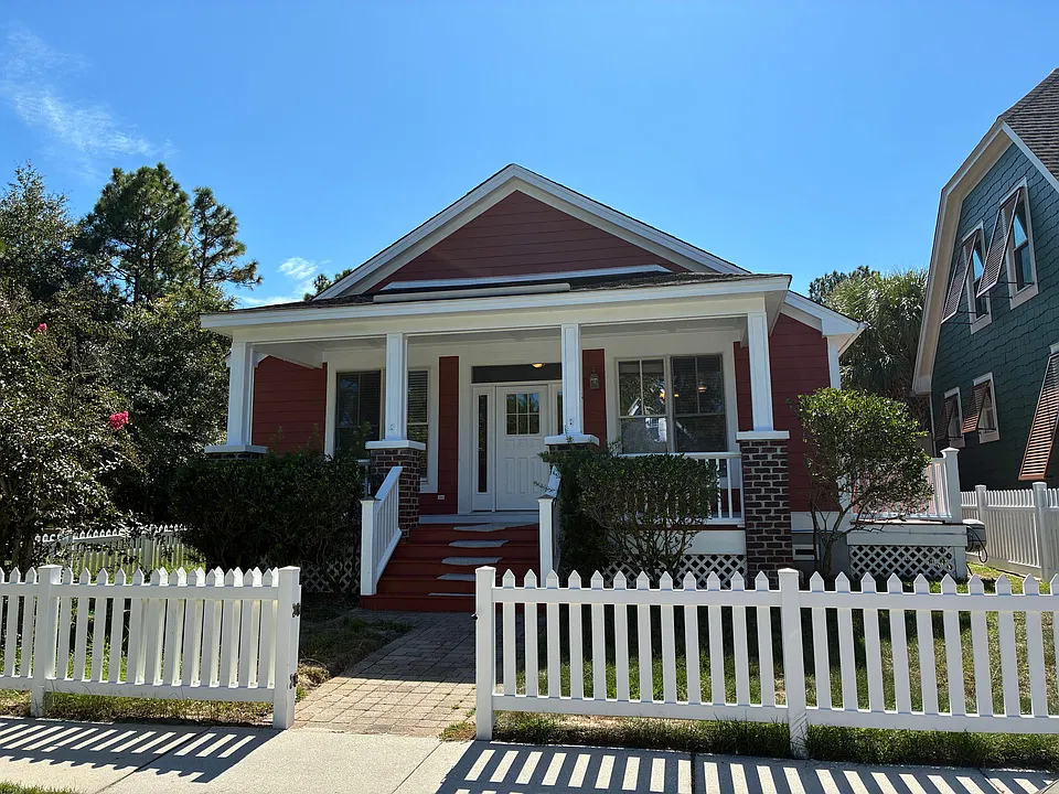 68 Craftsman Ln