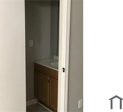 2302 Raleigh Ct #1 — Photo 22