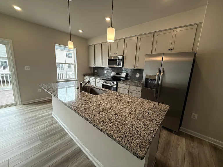 1353 Cedar Valley Rd — Photo 11
