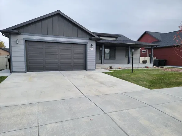 925 Sandcherry St, Billings, MT 59106