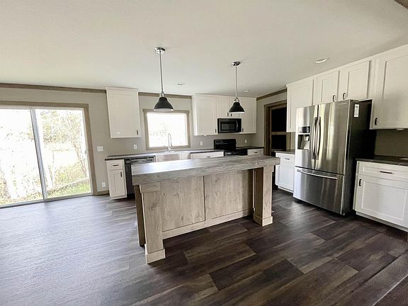 2nd image of 3847 Windy Ln